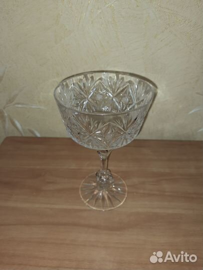 Конфетница хрустальная