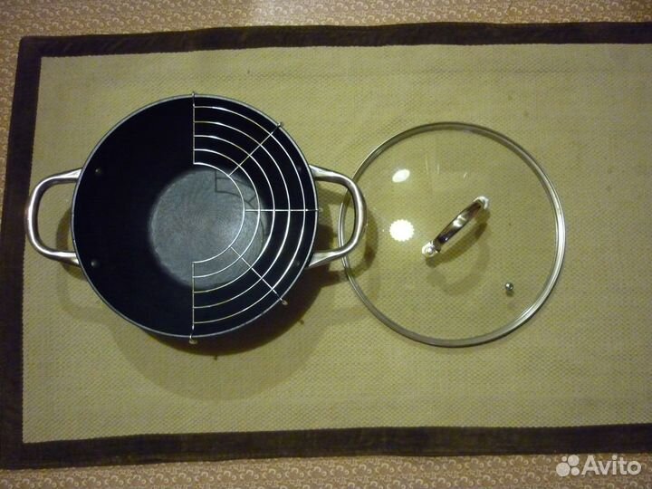 Противопригарная сковорода wok. вohmann. BH-602-22