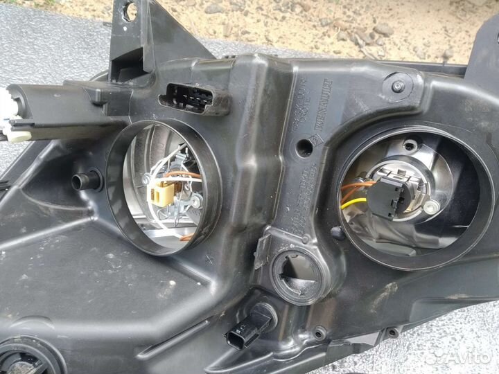 Фара правая Renault scenic 2