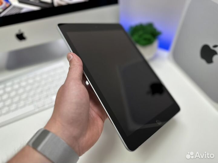 iPad 6 32gb Wi-Fi 78 циклов