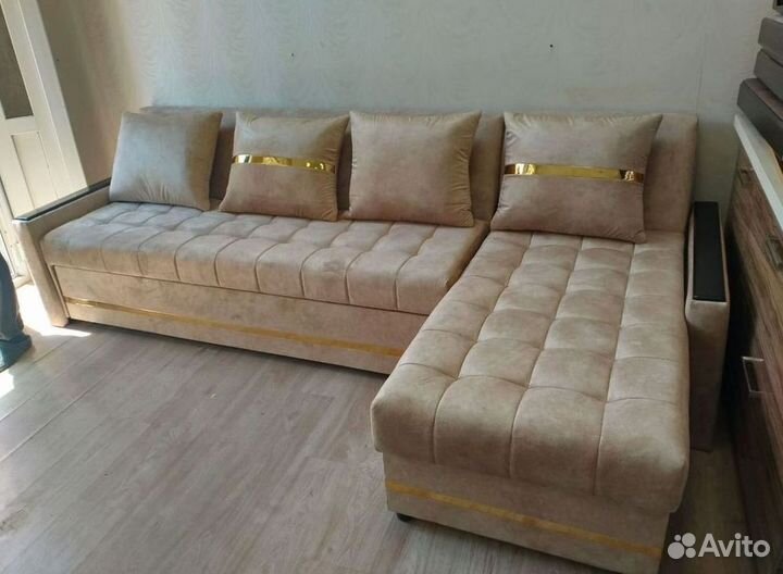 Угловой диван раскладной в наличии не б/у