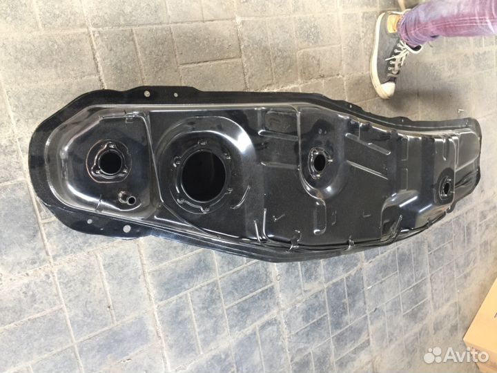 Бак топливный Mitsubishi Pajero 3 4 c 1999 года