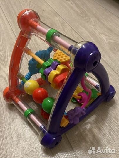 Развивающие игрушки / игровой центр / треугольник