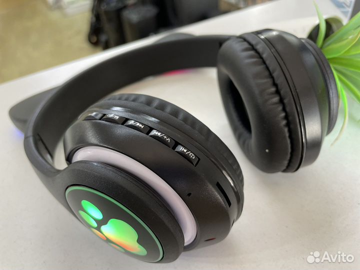 Беспроводные наушники с ушками STN28 (новые)