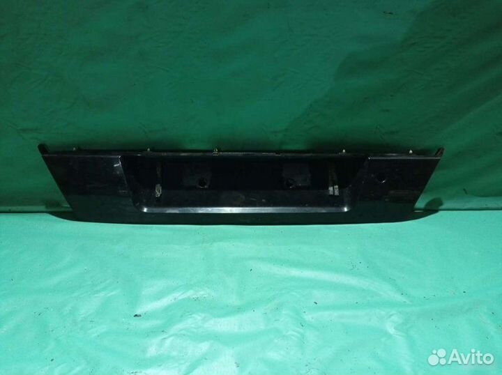 Накладка крышки багажника Bmw 7 E38