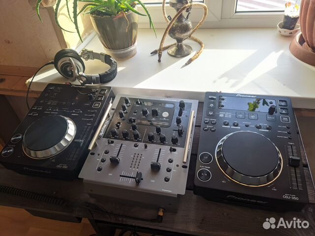 Pioneer CDJ-350 + Numark X6