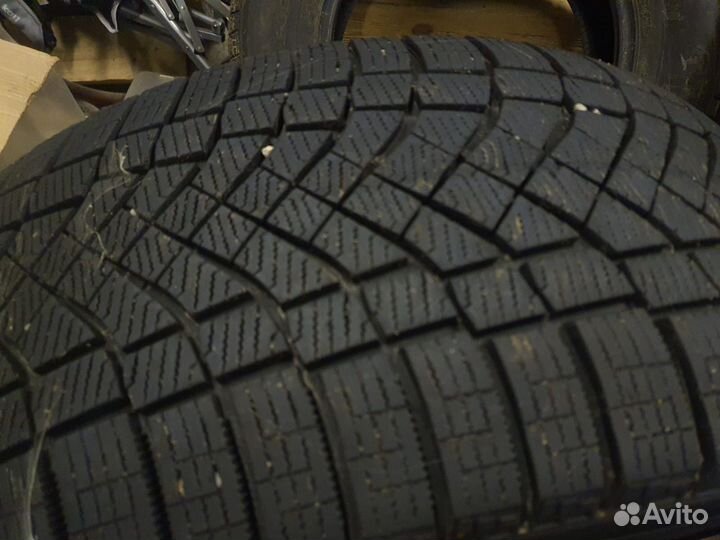 Зимняя резина Pirelli ice zero 285/60 R18