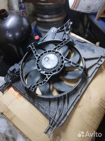 Вентилятор охлаждения Nissan Qashqai 2.0