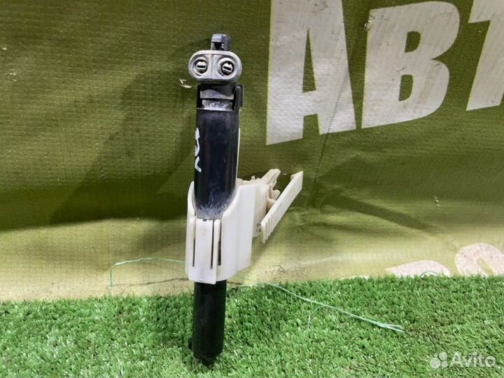 Форсунка омывателя фар передняя левая Ford Mondeo