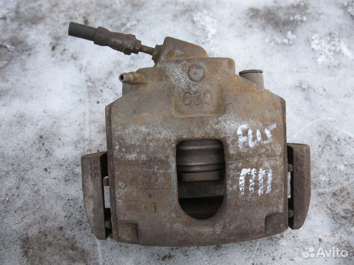 Суппорт передний левый/правый Ford Fusion/Fiesta