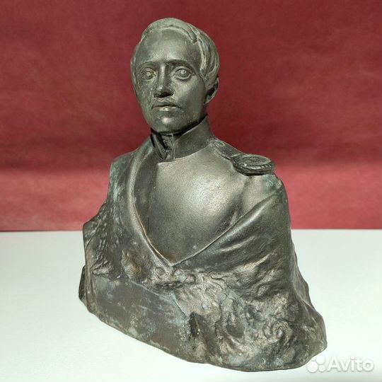 Бюст М.Ю. Лермонтова