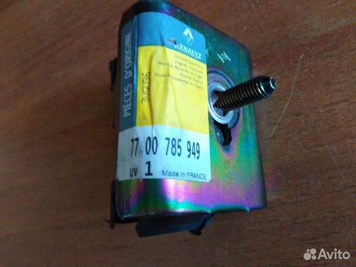 Опора двигателя (подушка) правая Renault Megan