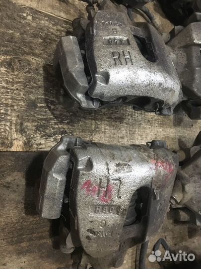 Суппорт тормозной Mazda 3 BL 2012г