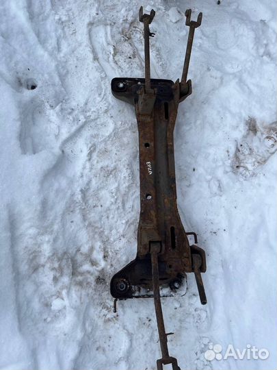 Задняя балка подрамник Chevrolet Epica v250 Эпика