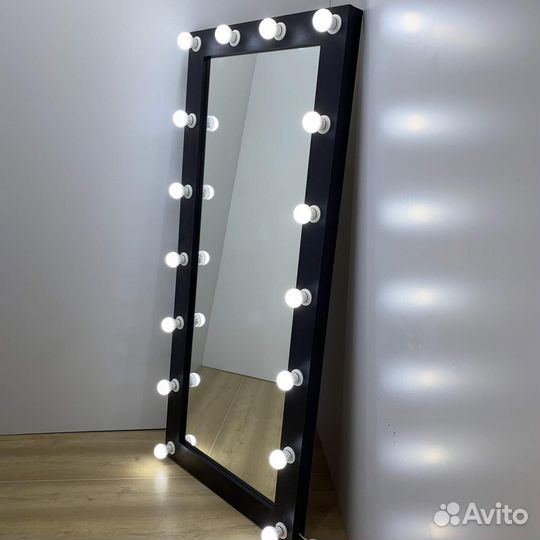 Зеркало напольное