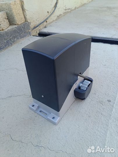 Ворота автоматические откатные арочные кованные