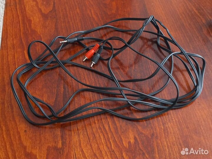 Аудио-видео кабель aux