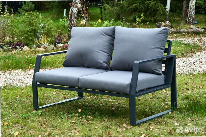 Садовая мебель с подушками