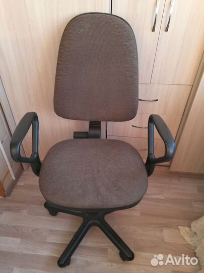 Компьютерное кресло