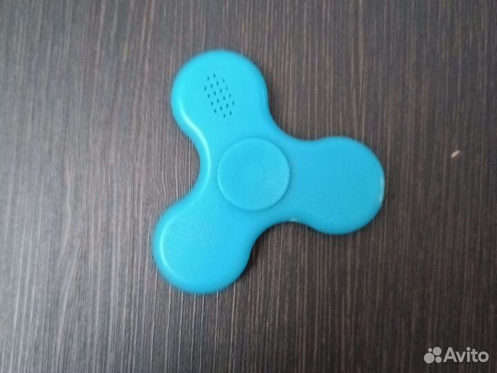 Светяшийся Спиннер с блютузом