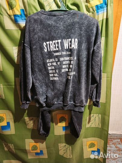 Продаю костюм спортивный