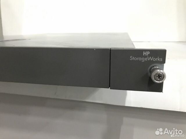 Ленточный накопитель HP StorageWorks 448 scsi