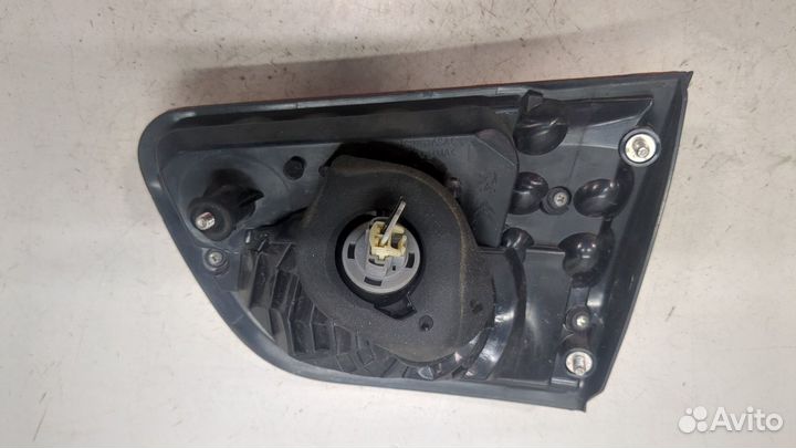 Фонарь крышки багажника Peugeot 4007, 2008