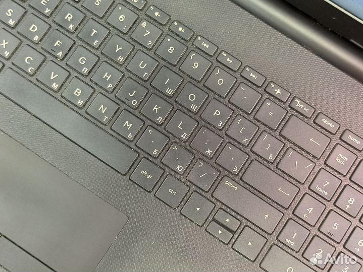 Ноутбук HP i3 5005U/4Gb/512Gb