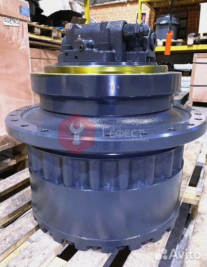 Редуктор хода Komatsu PC300-8M0