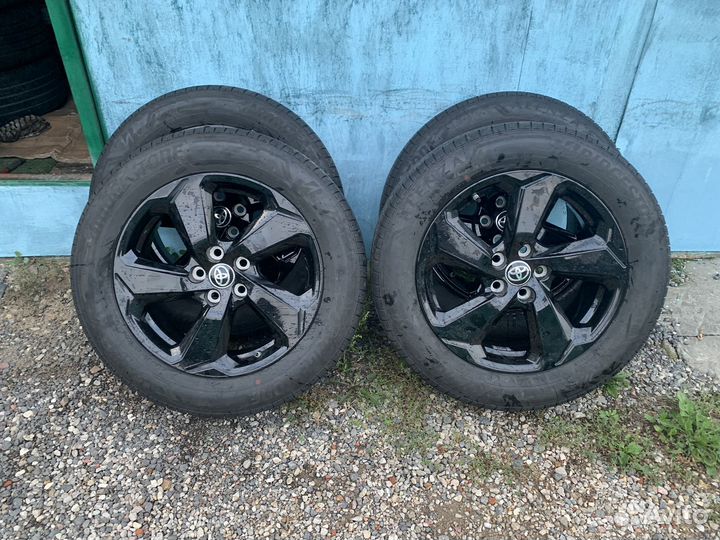 Колеса на Toyota Rav 4 R18