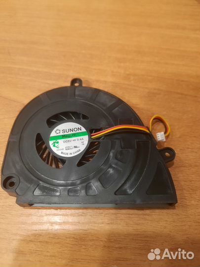 Вентилятор охлаждения для ноутбука Acer v3