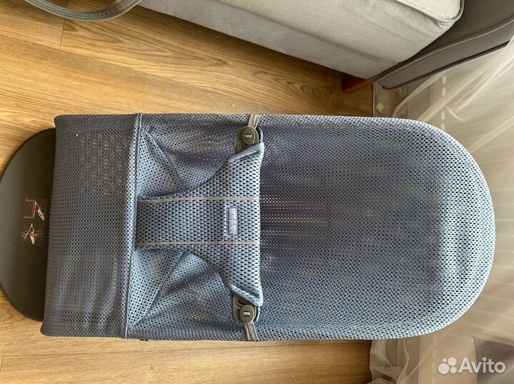 Шезлонг babybjorn