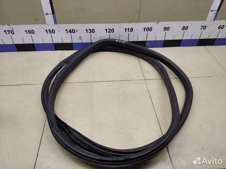 Уплотнитель (внутри) Yeti 2009