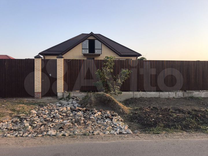 Коттедж 368 м² на участке 10 сот.