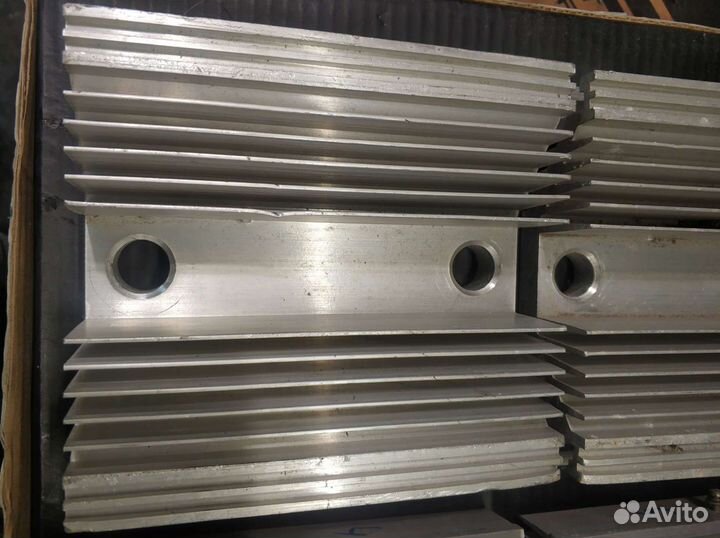 Алюминиевый радиаторы для радиоэлектроники