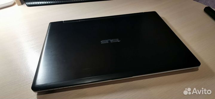 Ноутбук asus