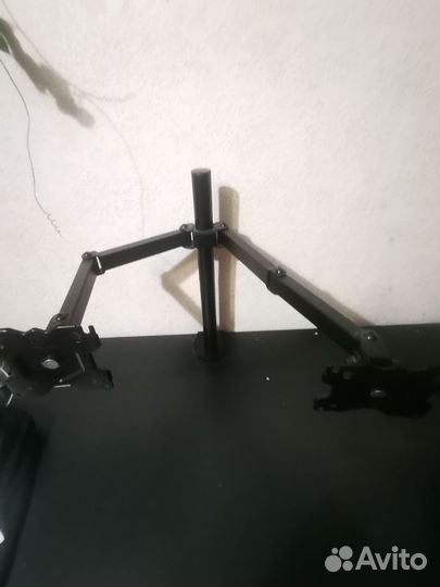 Кронштейн для монитора