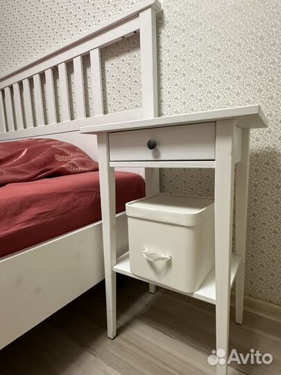 Продас кровать с прикроватными тумбочками