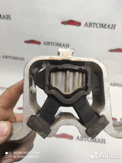Опора двигателя правая Лада Веста