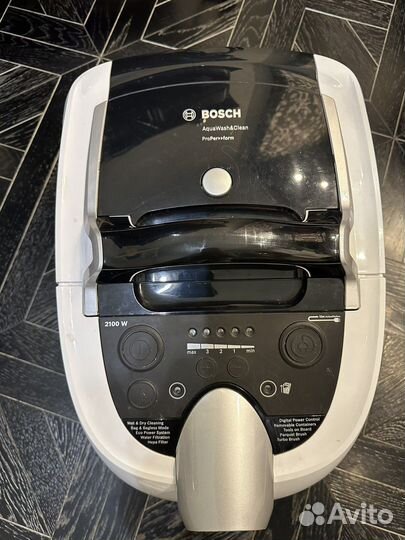 Пылесос моющий Bosch bwd421pro