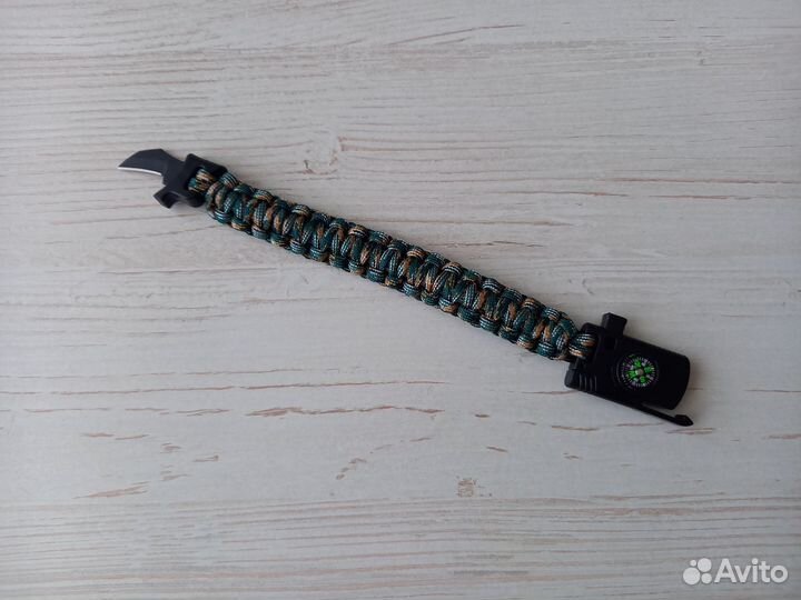 Браслет из паракорда