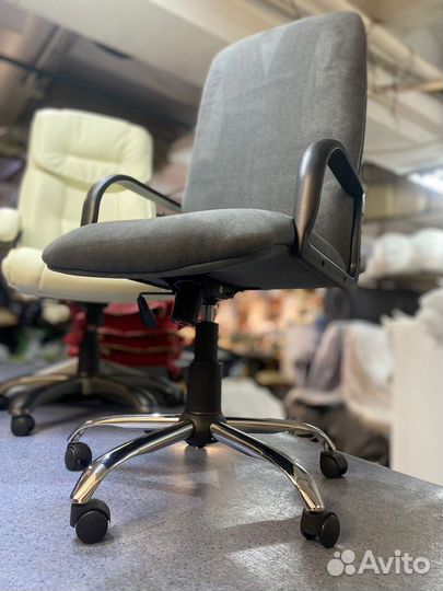 Компьютерное офисное кресло