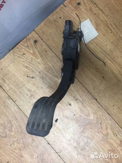 Педаль газа Ford Mondeo 4