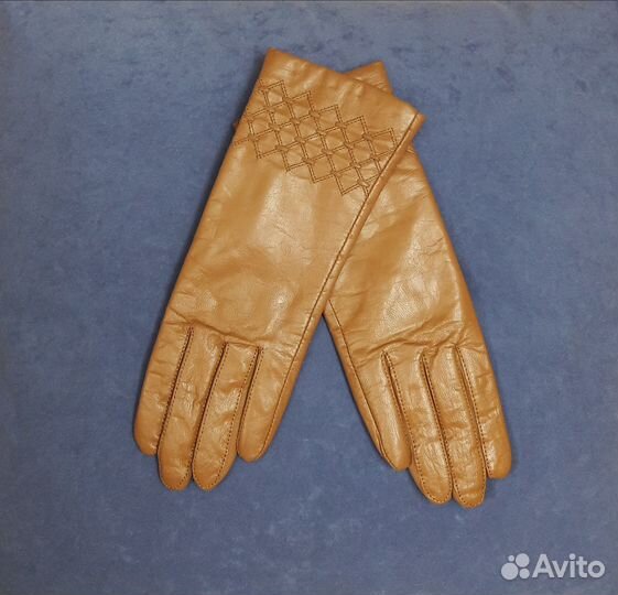Коричневые перчатки