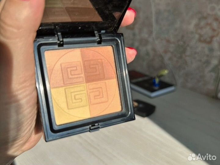 Пудра Givenchy Prisme Libre Popeline Mimosa