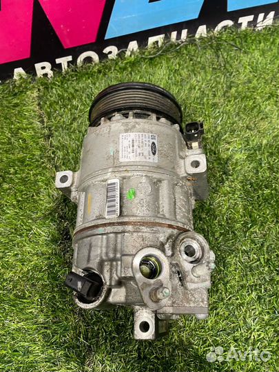 Компрессор кондиционера Ford Escape 4 CX482 2021