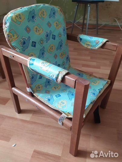 Стульчик и столик для кормления и творчества ребён