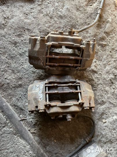 Суппорта паджеро 4