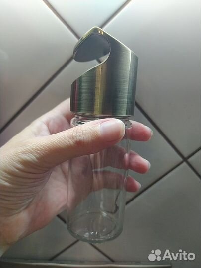 Емкость для сыпучих на рейлинг