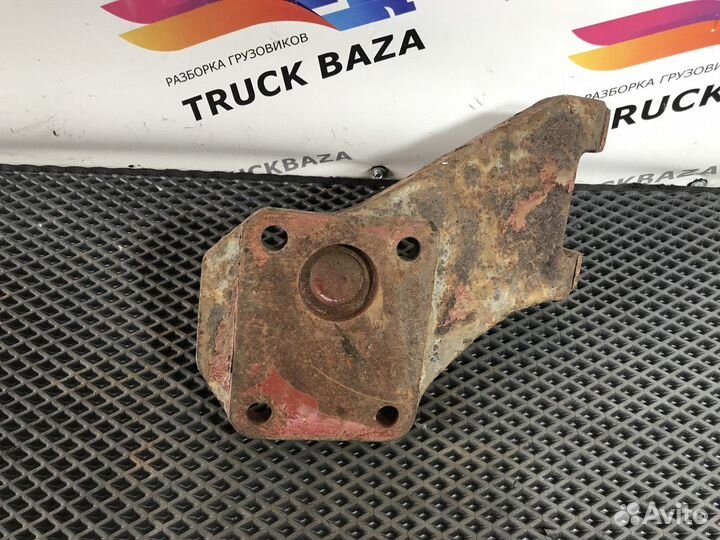 Кронштейн реактивной тяги Renault Magnum